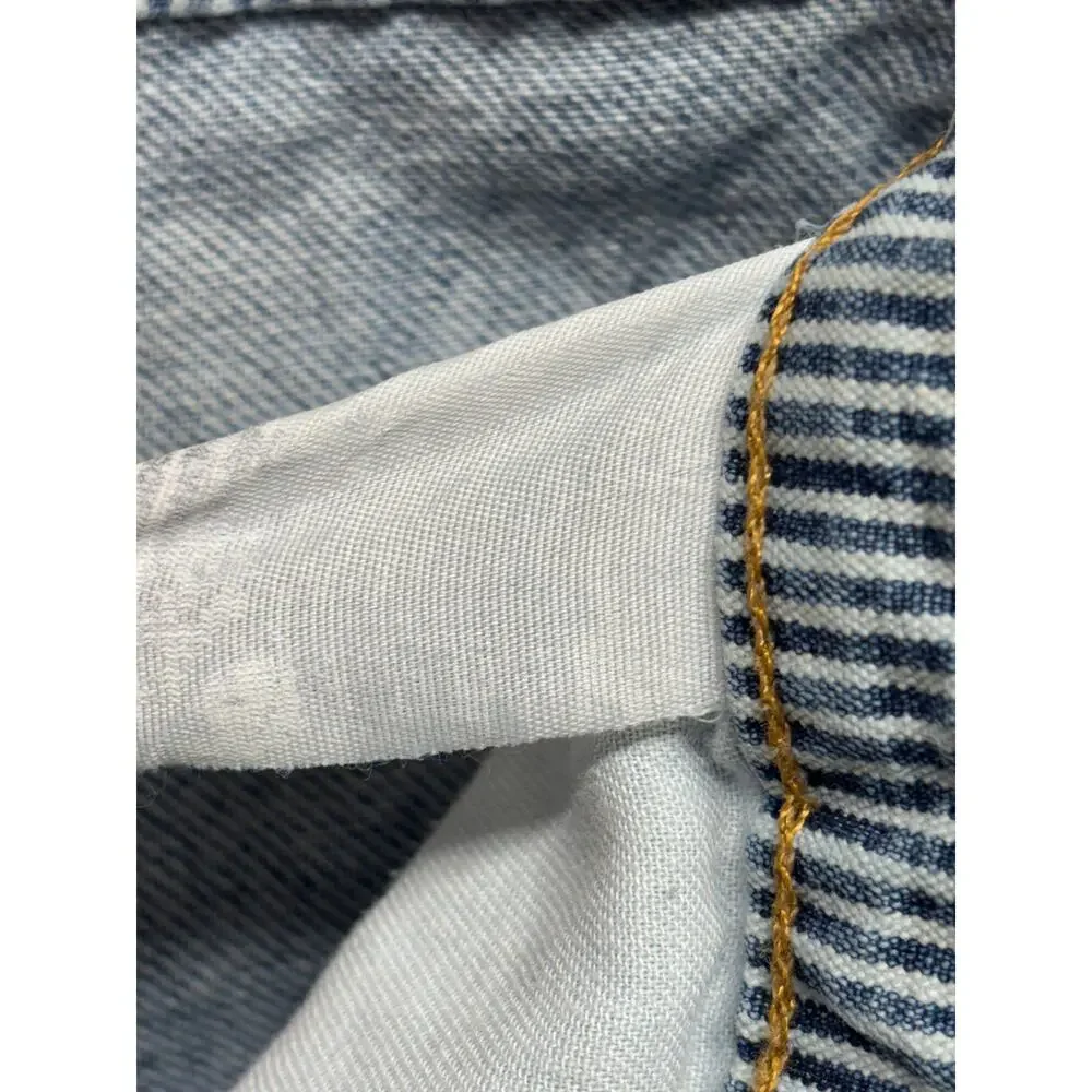 Tommy Hilfiger features brand